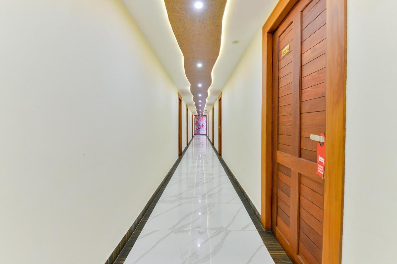 Oyo 1889 Hotel Aj Park Alappuzha 외부 사진