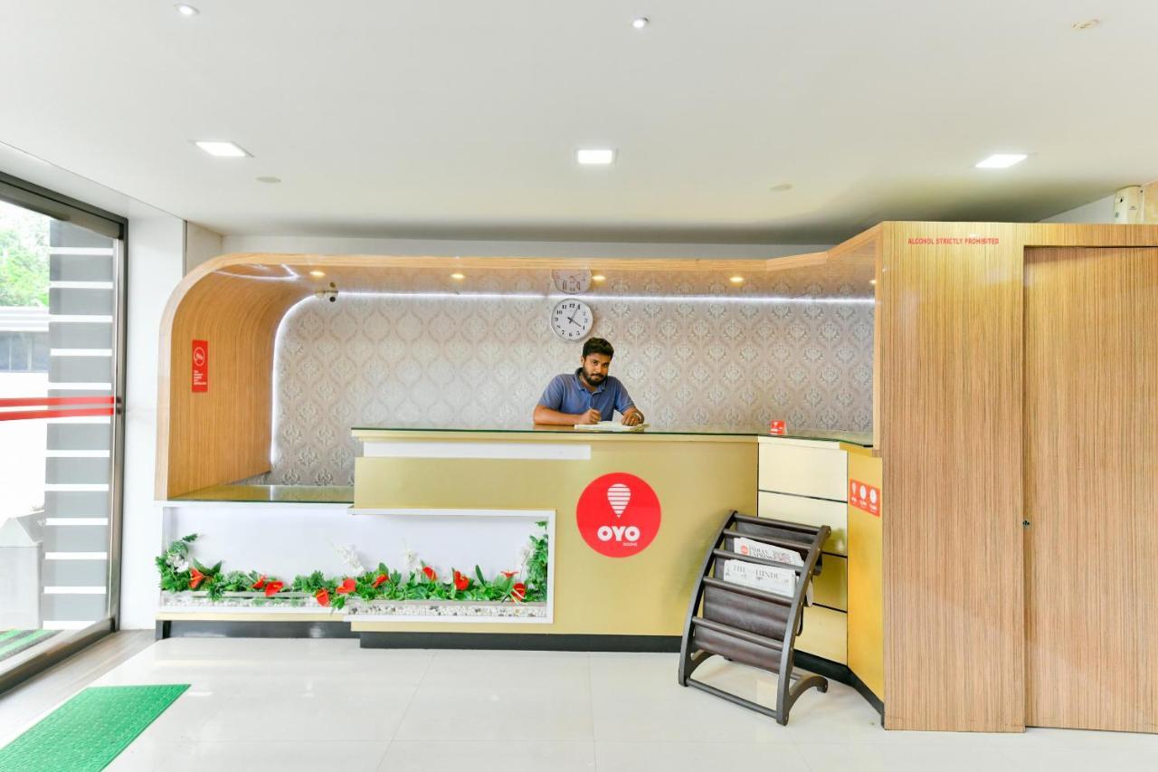 Oyo 1889 Hotel Aj Park Alappuzha 외부 사진